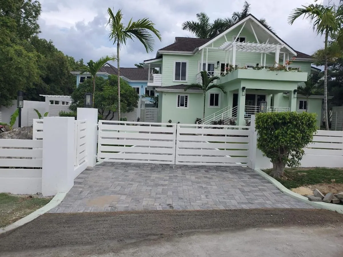White House Beachside Villa - Ac And Walk To Shore Whitehouse